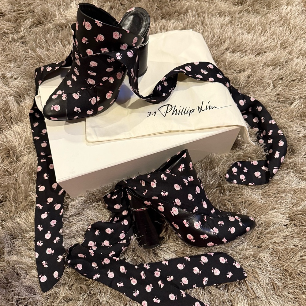 3.1 Phillip Lim Drum Glove Floral Print Mules